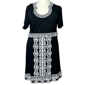INC‎ INTERNATIONAL BLACK & WHITE EMBROIDERED SHORT SLEEVE DRESS